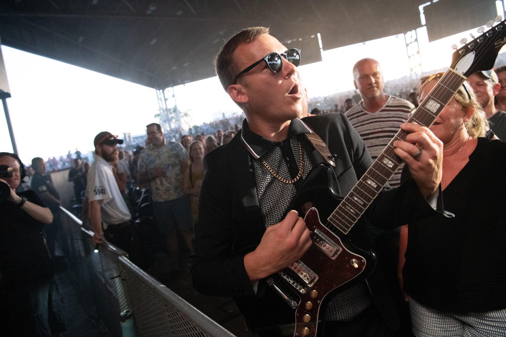 Beck and Cage the Elephant